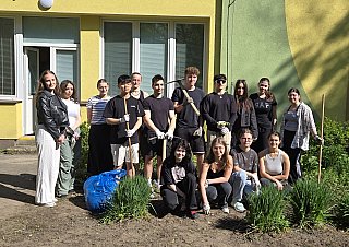 student_v_lese_2025