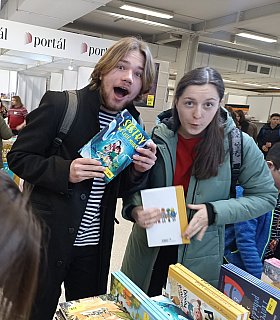 ML&Aacute;D&Iacute; JAKO PŘEK&Aacute;ŽKA